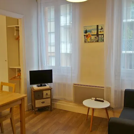 Studio Aqueduc Apartment
